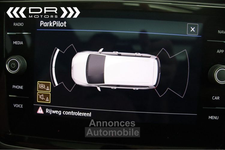 Volkswagen Touran 1.0TSi TRENDLINE - NAVI PANODAK ADAPTIVE CRUISE 7 PLAATSEN - <small></small> 16.495 € <small>TTC</small> - #23