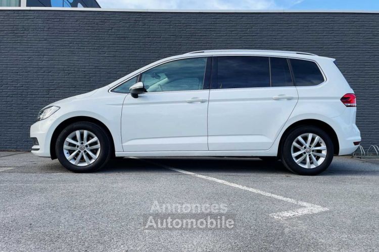 VW Touran Highline 1.5 TSI DSG - 38 544€ - 5 550 km - 24726