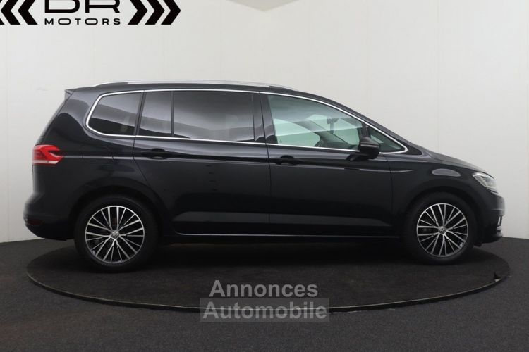 Volkswagen Touran 1.6TDI HIGHLINE DSG - 7 PLAATSEN NAVI LEDER PANODAK - <small></small> 21.995 € <small>TTC</small> - #9