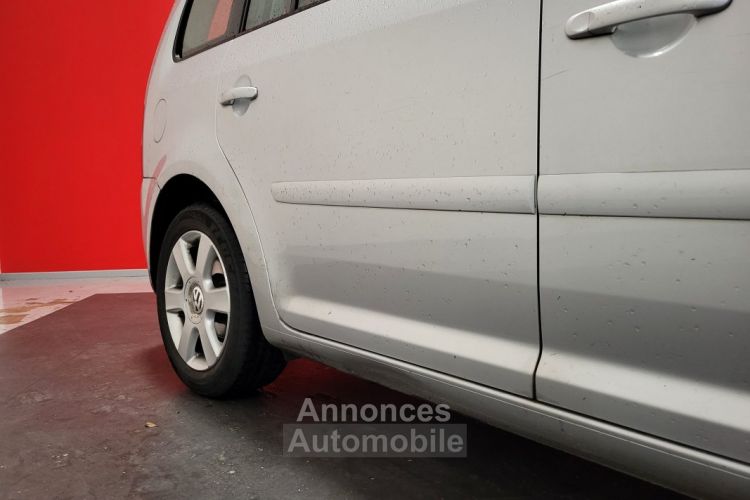 Volkswagen Touran (2) 1.9 TDI 105 CONFORT - <small></small> 3.990 € <small>TTC</small> - #32