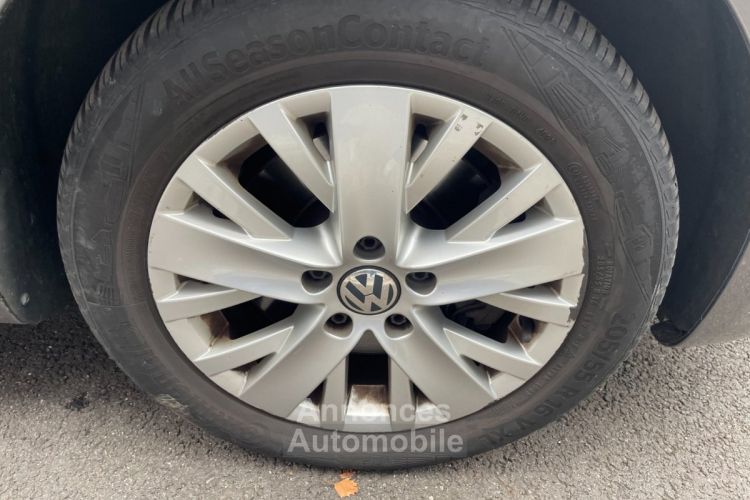 Volkswagen Touran 2.0 tdi 140 fap life avec distribution effectuee navigation camera bluetooth - <small></small> 11.990 € <small>TTC</small> - #24