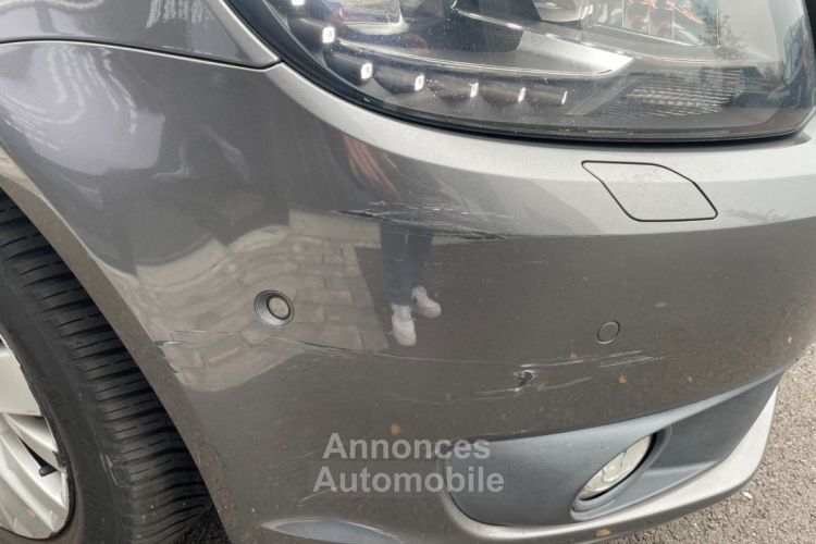 Volkswagen Touran 2.0 tdi 140 fap life avec distribution effectuee navigation camera bluetooth - <small></small> 11.990 € <small>TTC</small> - #25