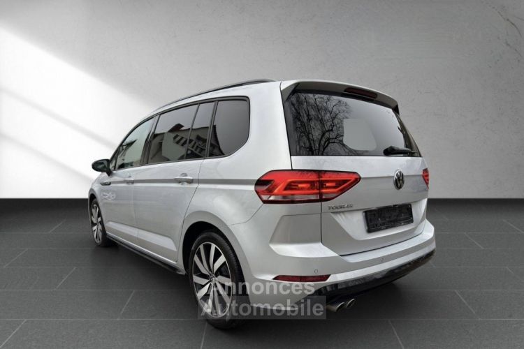 Volkswagen Touran Haut. 2.0 TDI DSG Noir R line PANO - <small></small> 33.490 € <small>TTC</small> - #3