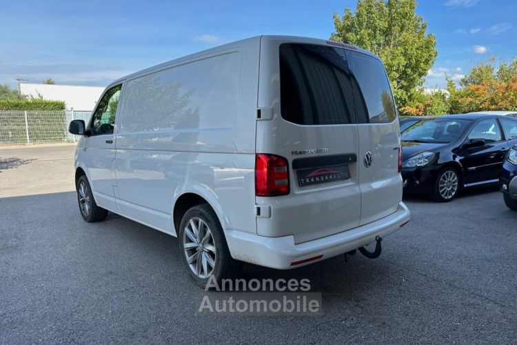 Volkswagen Transporter FOURGON GN TOLE L1H1 2.0 TDI 204 4MOTION - RENFORT ESSIEU 200 KG - JANTES 18'' - ATTELAGE - <small></small> 31.990 € <small>TTC</small> - #3