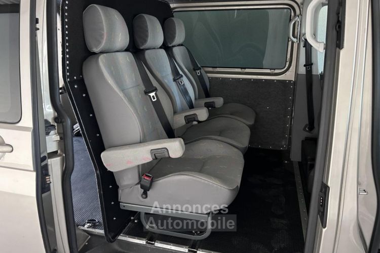 Volkswagen Transporter T5 5Pl entièrement isolé doublé 2.5 TDI 174 cv - <small></small> 24.450 € <small>TTC</small> - #10