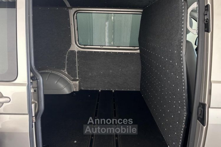 Volkswagen Transporter T5 5Pl entièrement isolé doublé 2.5 TDI 174 cv - <small></small> 24.450 € <small>TTC</small> - #13