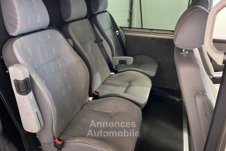 Volkswagen Transporter T5 5Pl entièrement isolé doublé 2.5 TDI 174 cv - <small></small> 24.450 € <small>TTC</small> - #15