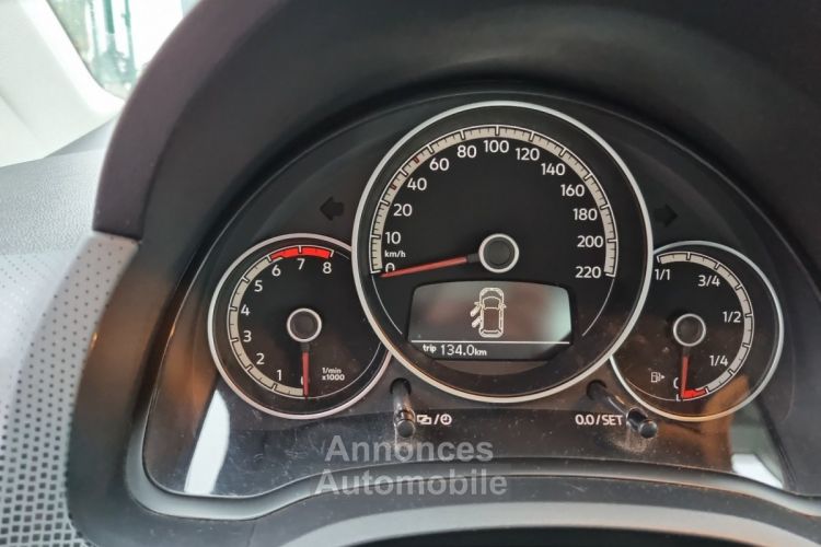 Volkswagen Up 1.0 60 BlueMotion Technology BVM5 Connect GARANTIE 12 mois - <small></small> 7.650 € <small>TTC</small> - #13