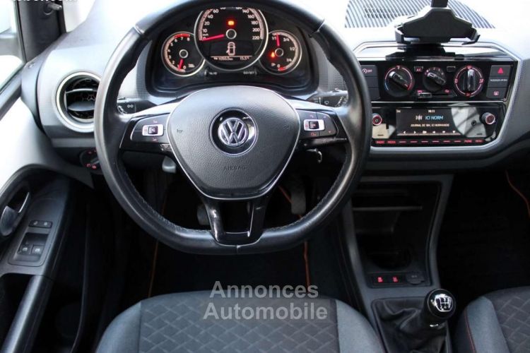 Volkswagen Up 1.0 60 ch BLUEMOTION CONNECT -CAMERA DE RECUL - <small></small> 7.990 € <small>TTC</small> - #16