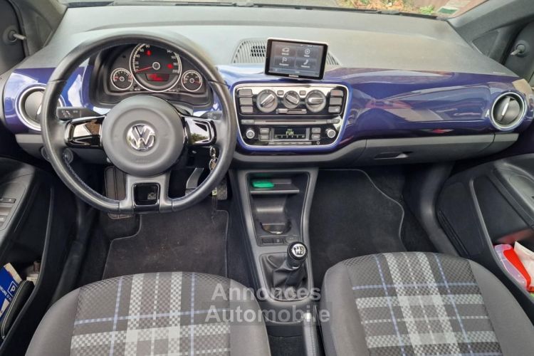 Volkswagen Up 1.0 60 CLUB FAIBLE KILOMETRAGE TOIT OUVRANT - <small></small> 9.990 € <small>TTC</small> - #13