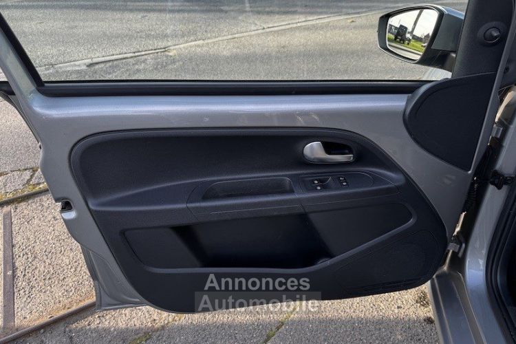 Volkswagen Up 1.0 75 Up! Connect - <small></small> 8.490 € <small>TTC</small> - #26