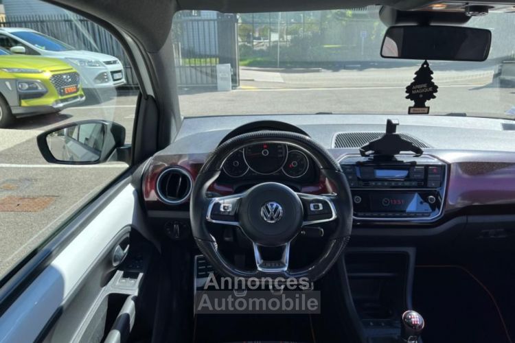 Volkswagen Up 1.0 TSI 115CH GTI CAMERA DE RECUL TOIT OUVRANT PANORAMIQUE - <small></small> 11.980 € <small>TTC</small> - #15