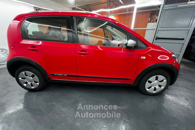 Volkswagen Up CROSS - <small></small> 8.900 € <small>TTC</small> - #2