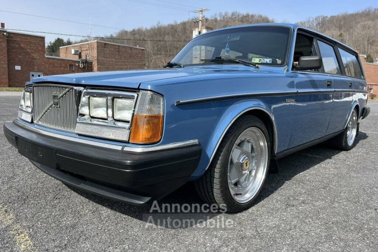 Volvo 240 - <small></small> 26.700 € <small>TTC</small> - #23