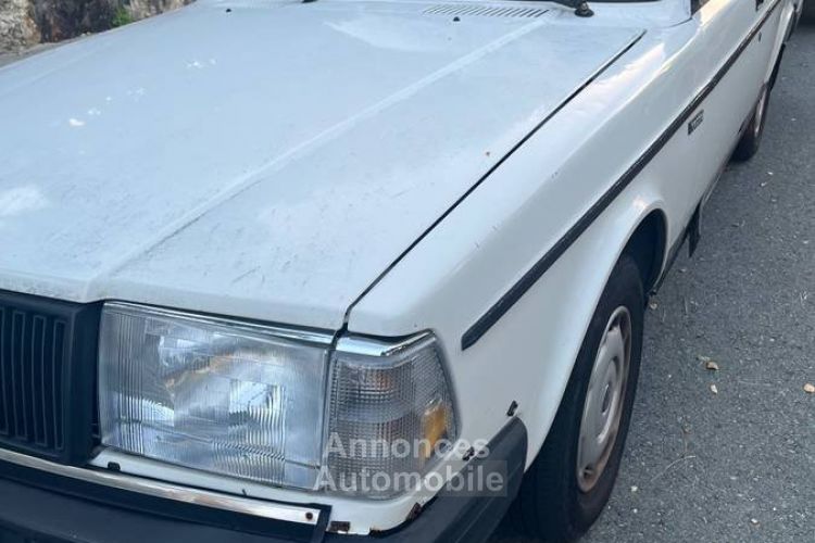 Volvo 240 wagon  - <small></small> 15.100 € <small>TTC</small> - #5