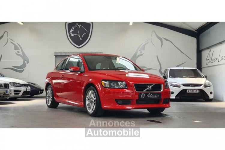 Volvo C30 2.5 TURBO 220 5 CYLINDRES / BVA / MOMENTUM R-DESIGN R DESIGN / CUIR - <small></small> 16.990 € <small>TTC</small> - #1