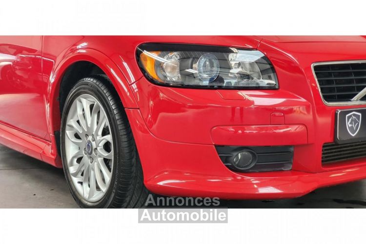 Volvo C30 2.5 TURBO 220 5 CYLINDRES / BVA / MOMENTUM R-DESIGN R DESIGN / CUIR - <small></small> 16.990 € <small>TTC</small> - #6