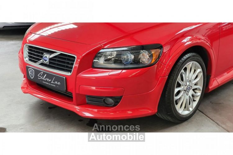 Volvo C30 2.5 TURBO 220 5 CYLINDRES / BVA / MOMENTUM R-DESIGN R DESIGN / CUIR - <small></small> 16.990 € <small>TTC</small> - #9