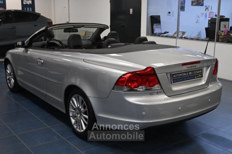 Volvo C70 CABRIOLET 2.4i 170 Summum Geartronic A - <small></small> 17.488 € <small>TTC</small> - #9