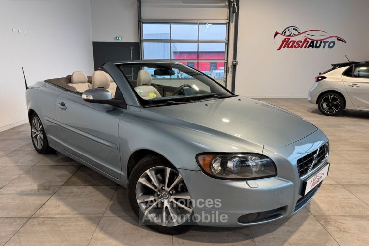 Volvo C70 CC 2.4 i 140cv-BVA-2009 - <small></small> 7.900 € <small>TTC</small> - #2