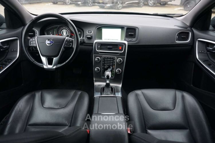 Volvo S60 1.5 T3 Momentum Boite AUTO Navi Clim Radars Carnet - <small></small> 16.990 € <small>TTC</small> - #13