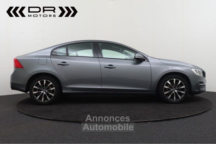 Volvo S60 D2 DYNAMIC EDITION - LEDER ADAPTIVE CRUISE BLIS NAVI - <small></small> 13.995 € <small>TTC</small> - #6