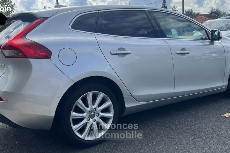 Volvo V40 1.6 D2 115 MOMENTUM POWERSHIFT A - <small></small> 10.989 € <small>TTC</small> - #7