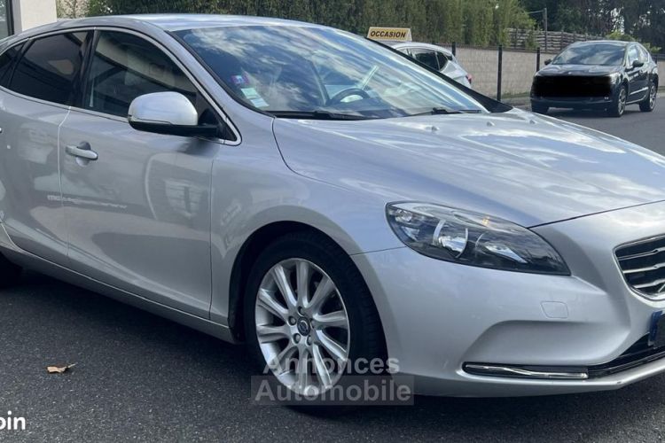 Volvo V40 1.6 D2 115 MOMENTUM POWERSHIFT A - <small></small> 10.989 € <small>TTC</small> - #8