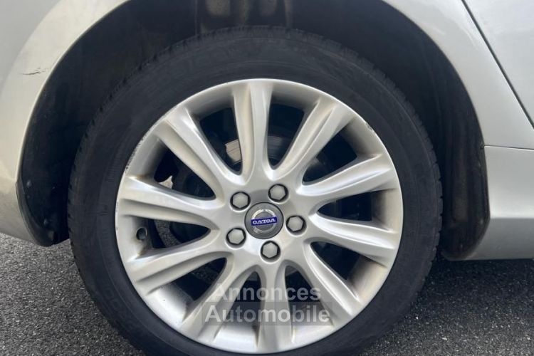 Volvo V40 1.6 D2 115 MOMENTUM POWERSHIFT A - <small></small> 10.989 € <small>TTC</small> - #11