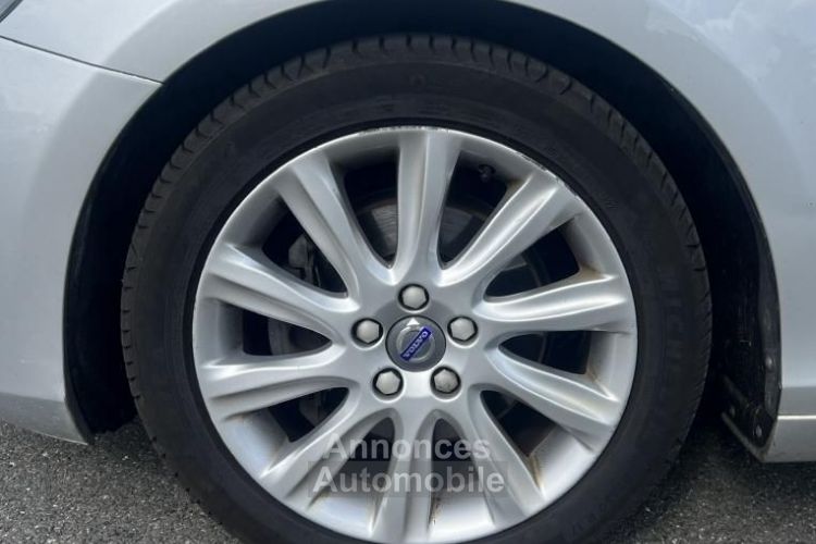 Volvo V40 1.6 D2 115 MOMENTUM POWERSHIFT A - <small></small> 10.989 € <small>TTC</small> - #12