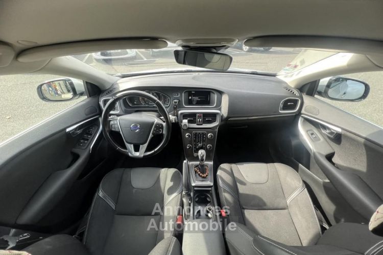 Volvo V40 1.6 D2 115 MOMENTUM POWERSHIFT A - <small></small> 10.989 € <small>TTC</small> - #19