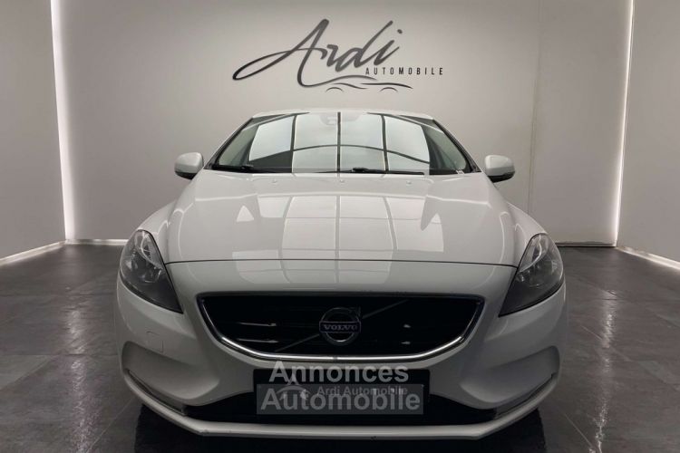 Volvo V40 1.6 D2 AIRCO SIEGES ELECTRIQUES CAPTEURS AR - <small></small> 6.500 € <small>TTC</small> - #2