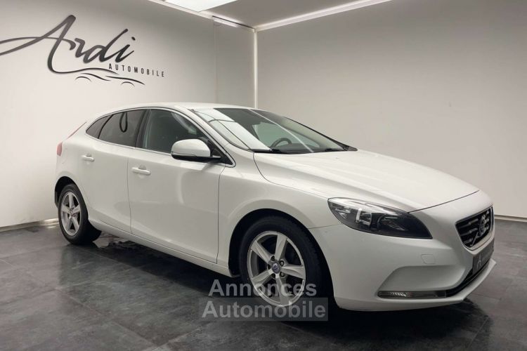 Volvo V40 1.6 D2 AIRCO SIEGES ELECTRIQUES CAPTEURS AR - <small></small> 6.500 € <small>TTC</small> - #16