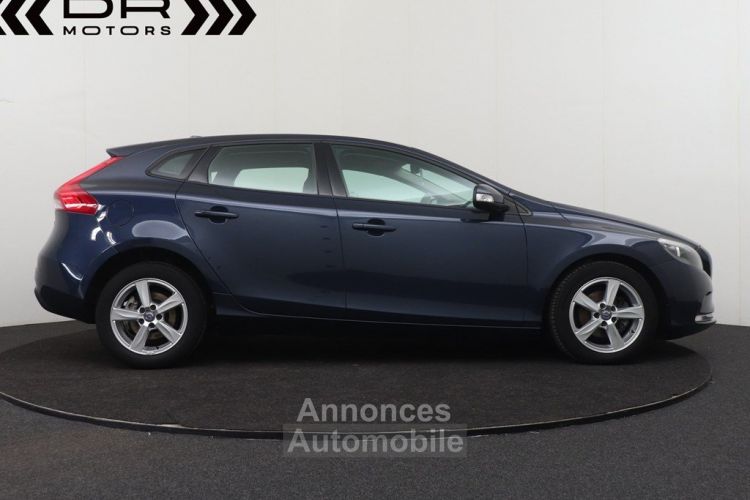 Volvo V40 1.6 D2 PROFESSIONAL PACK - NAVI PDC - <small></small> 9.995 € <small>TTC</small> - #4