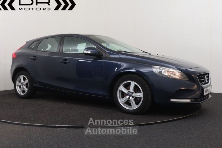 Volvo V40 1.6 D2 PROFESSIONAL PACK - NAVI PDC - <small></small> 9.995 € <small>TTC</small> - #2