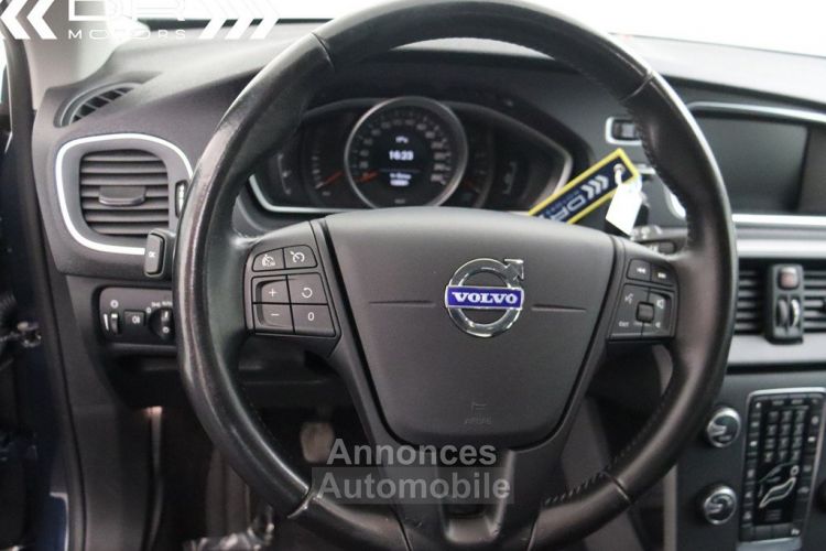 Volvo V40 1.6 D2 PROFESSIONAL PACK - NAVI PDC - <small></small> 9.995 € <small>TTC</small> - #26