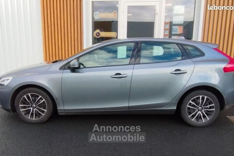 Volvo V40 2.0 D2 120 ECO MOMENTUM - <small></small> 12.990 € <small>TTC</small> - #4