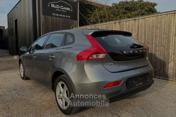 Volvo V40 2.0 D2 16-CRUISE-PDC-NAVI-CLIMA - <small></small> 12.990 € <small>TTC</small> - #2