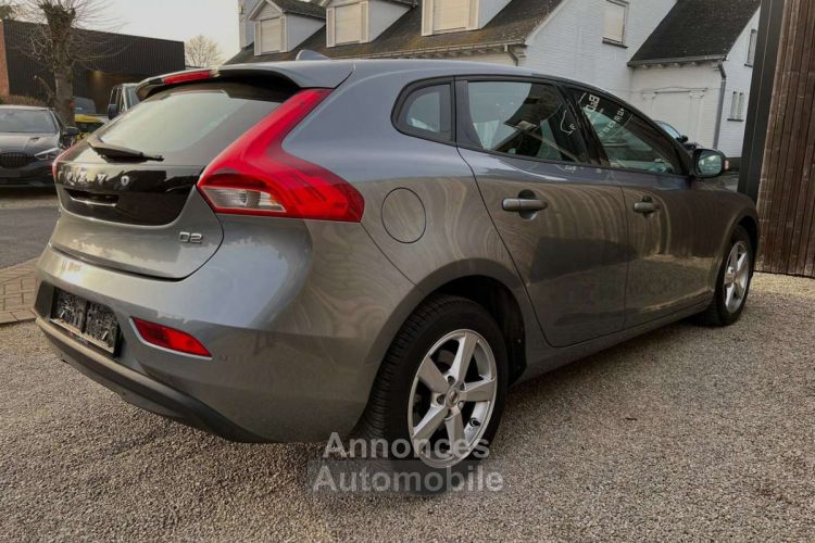 Volvo V40 2.0 D2 16-CRUISE-PDC-NAVI-CLIMA - <small></small> 12.990 € <small>TTC</small> - #4