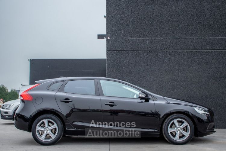 Volvo V40 2.0 D2 - HISTORIEK - AIRCO - CRUISECONTROL - SENSOREN - LED - EURO 6 - <small></small> 12.500 € <small>TTC</small> - #6