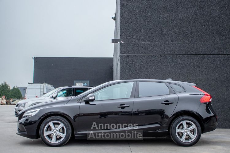 Volvo V40 2.0 D2 - HISTORIEK - AIRCO - CRUISECONTROL - SENSOREN - LED - EURO 6 - <small></small> 12.500 € <small>TTC</small> - #10