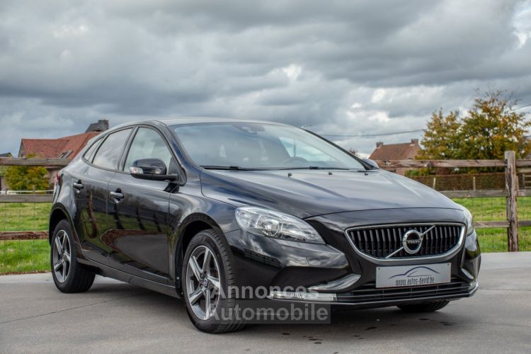 Volvo V40 2.0 D2 - HISTORIEK - PARKEERSENSOREN - AIRCO - CRUISECONTROL - EURO 6b - <small></small> 12.999 € <small>TTC</small> - #7