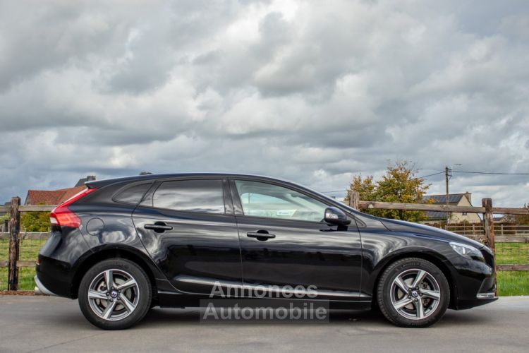 Volvo V40 2.0 D2 - HISTORIEK - PARKEERSENSOREN - AIRCO - CRUISECONTROL - EURO 6b - <small></small> 12.999 € <small>TTC</small> - #8