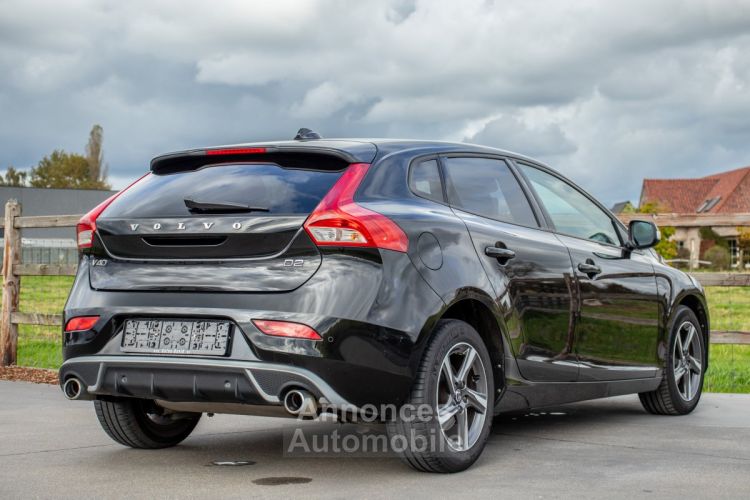 Volvo V40 2.0 D2 - HISTORIEK - PARKEERSENSOREN - AIRCO - CRUISECONTROL - EURO 6b - <small></small> 12.999 € <small>TTC</small> - #9