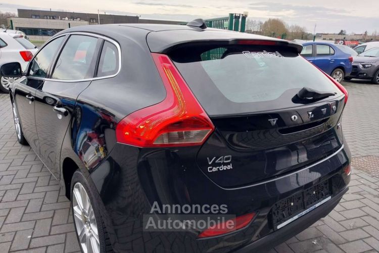 Volvo V40 2.0 T2 Eco Kinetic-TOIT.PANO-CUIR-GPS-BLUETOOTH- - <small></small> 14.990 € <small>TTC</small> - #5