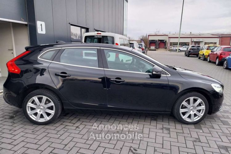 Volvo V40 2.0 T2 Eco Kinetic-TOIT.PANO-CUIR-GPS-BLUETOOTH- - <small></small> 14.990 € <small>TTC</small> - #8