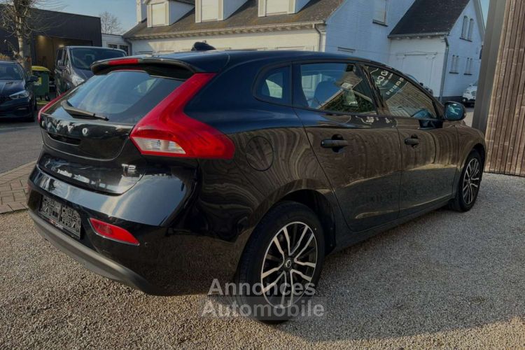 Volvo V40 2.0 T2 Momentum 16-NAVI-CRUISE-LED-PDC.. - <small></small> 15.990 € <small>TTC</small> - #4