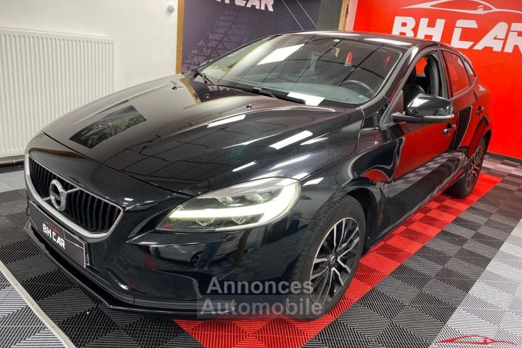 Volvo V40 Business D2 120 Momentum Business - <small></small> 13.990 € <small>TTC</small> - #1