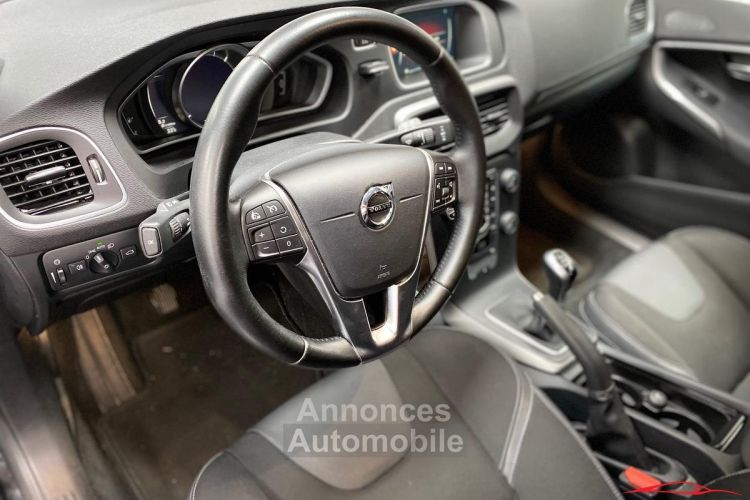 Volvo V40 Business D2 120 Momentum Business - <small></small> 13.990 € <small>TTC</small> - #6