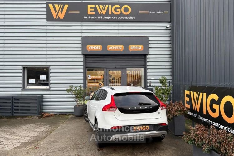 Volvo V40 CROSS-COUNTRY 2.0 D2 120ch 2ème main 4 pneus hiver en plus - <small></small> 10.790 € <small>TTC</small> - #6